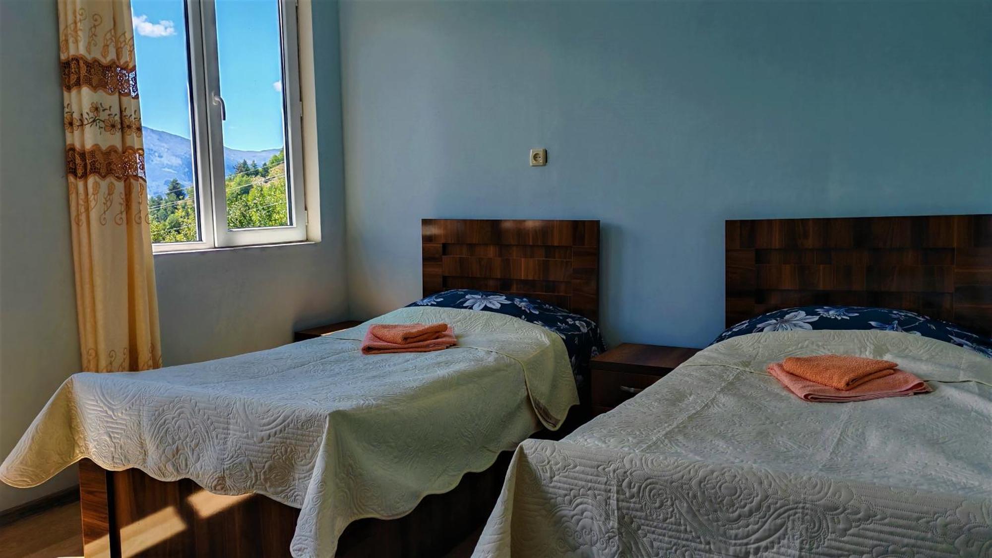 Gujejiani Guest House Местия Екстериор снимка